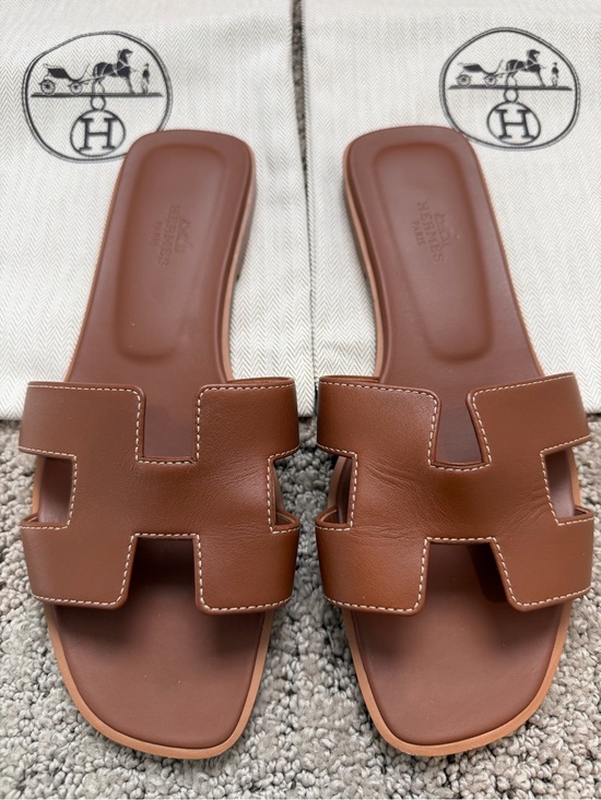 Hermes Shoes - Authentic Hermès Oran Tan Leather Slide Sandals Sz 37.5